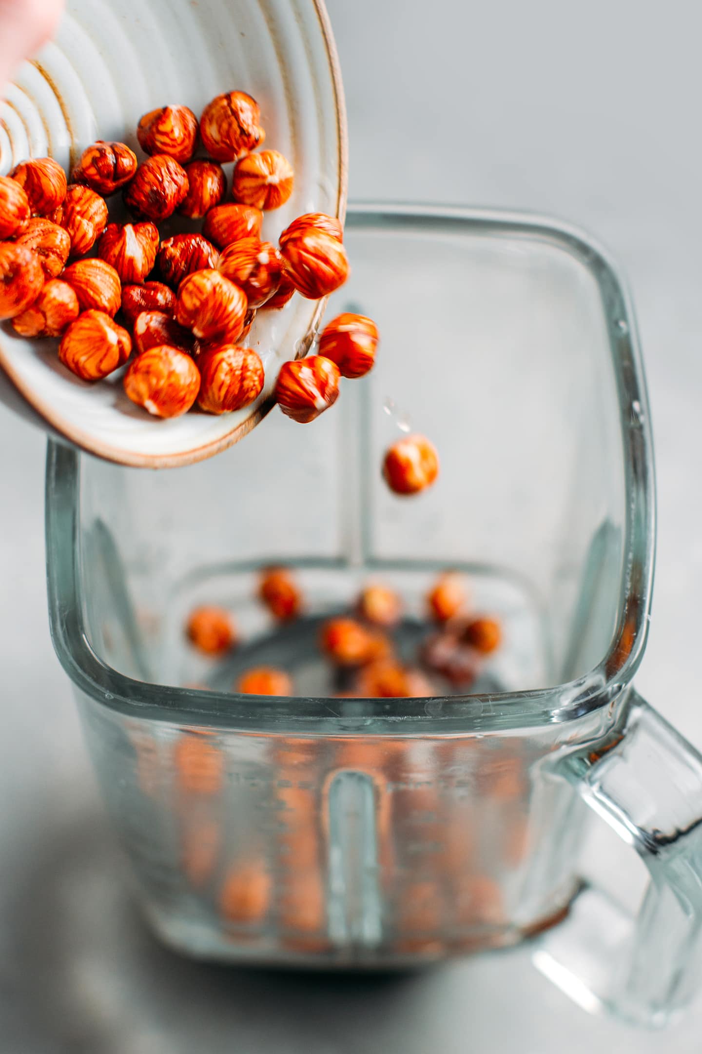 How to Make Hazelnut Milk