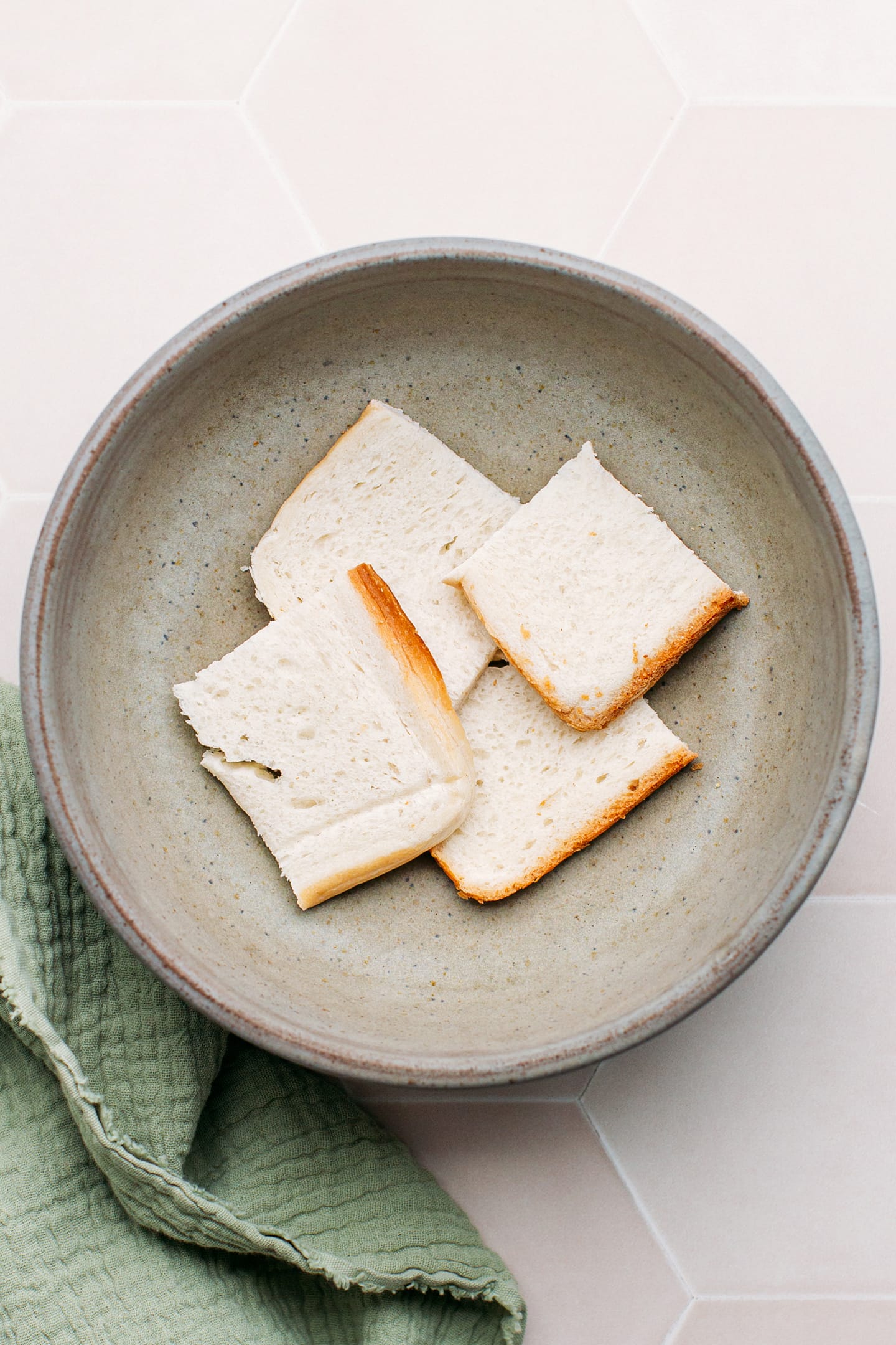 Sliced bread in a bowl.