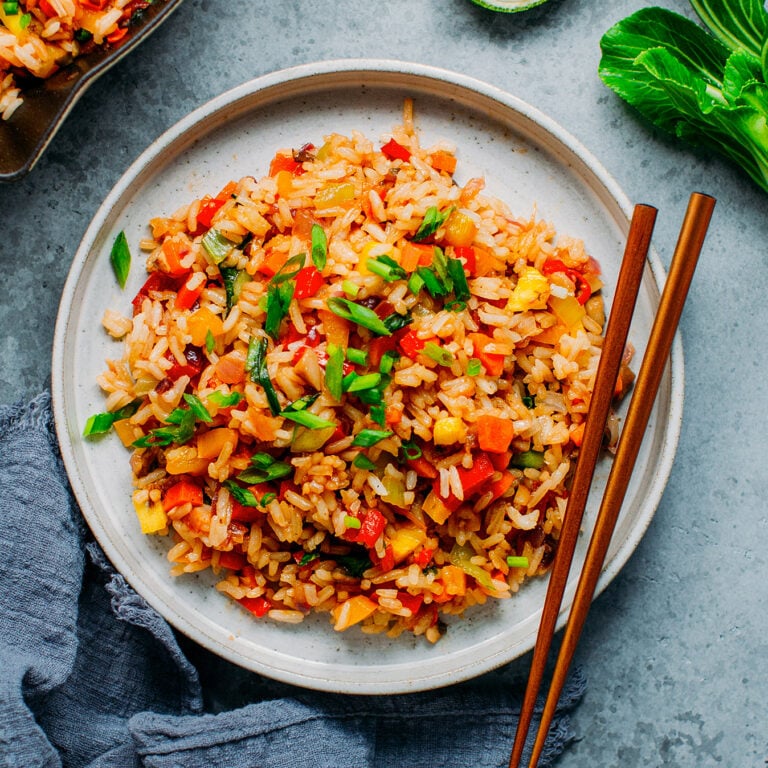 Thai Fried Rice (Sweet & Sour!)