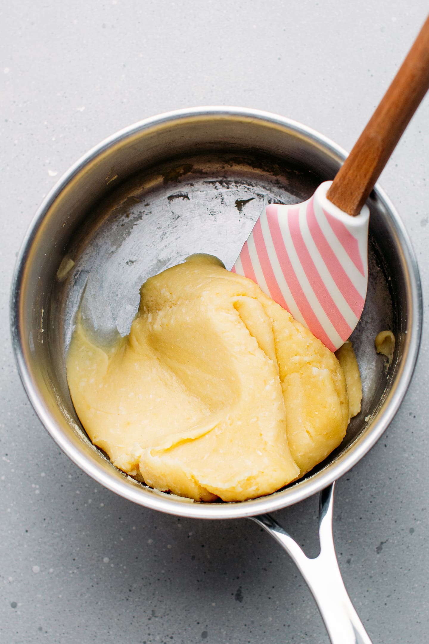 Sweet mung bean paste in a saucepan.